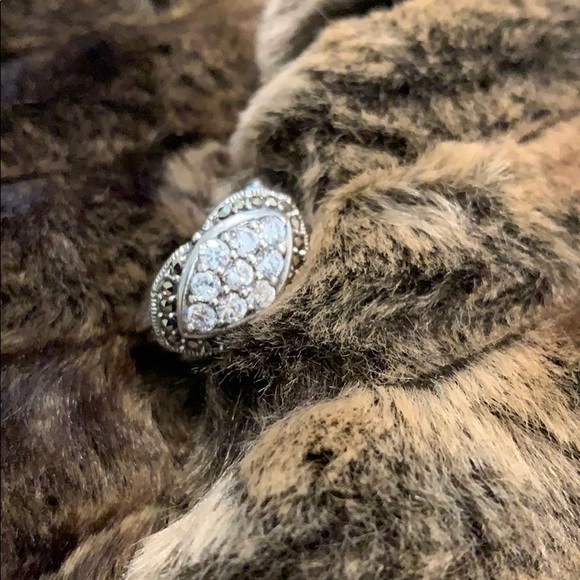 🌻HOST PICK🌻Marcasite vintage-style ring #70 - Picture 3 of 10